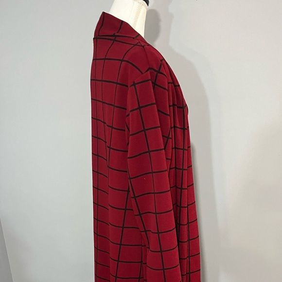 Boohoo red and black windowpane duster size 18 EUC lightweight - Picture 13 of 13
